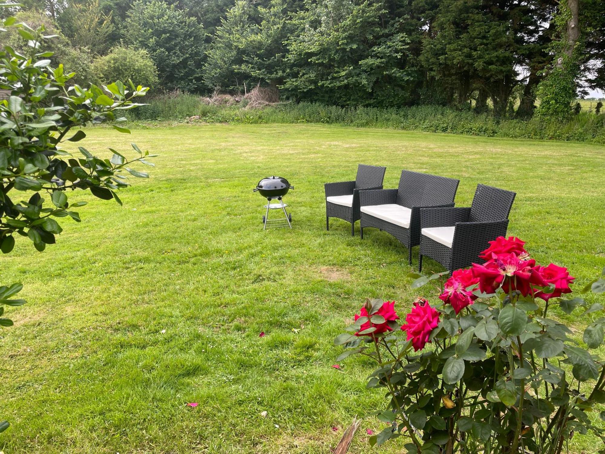 Look No Further Gorgeous Newly Renovated Contemporary Chalet Sandown Bay Holiday Centre 外观 照片