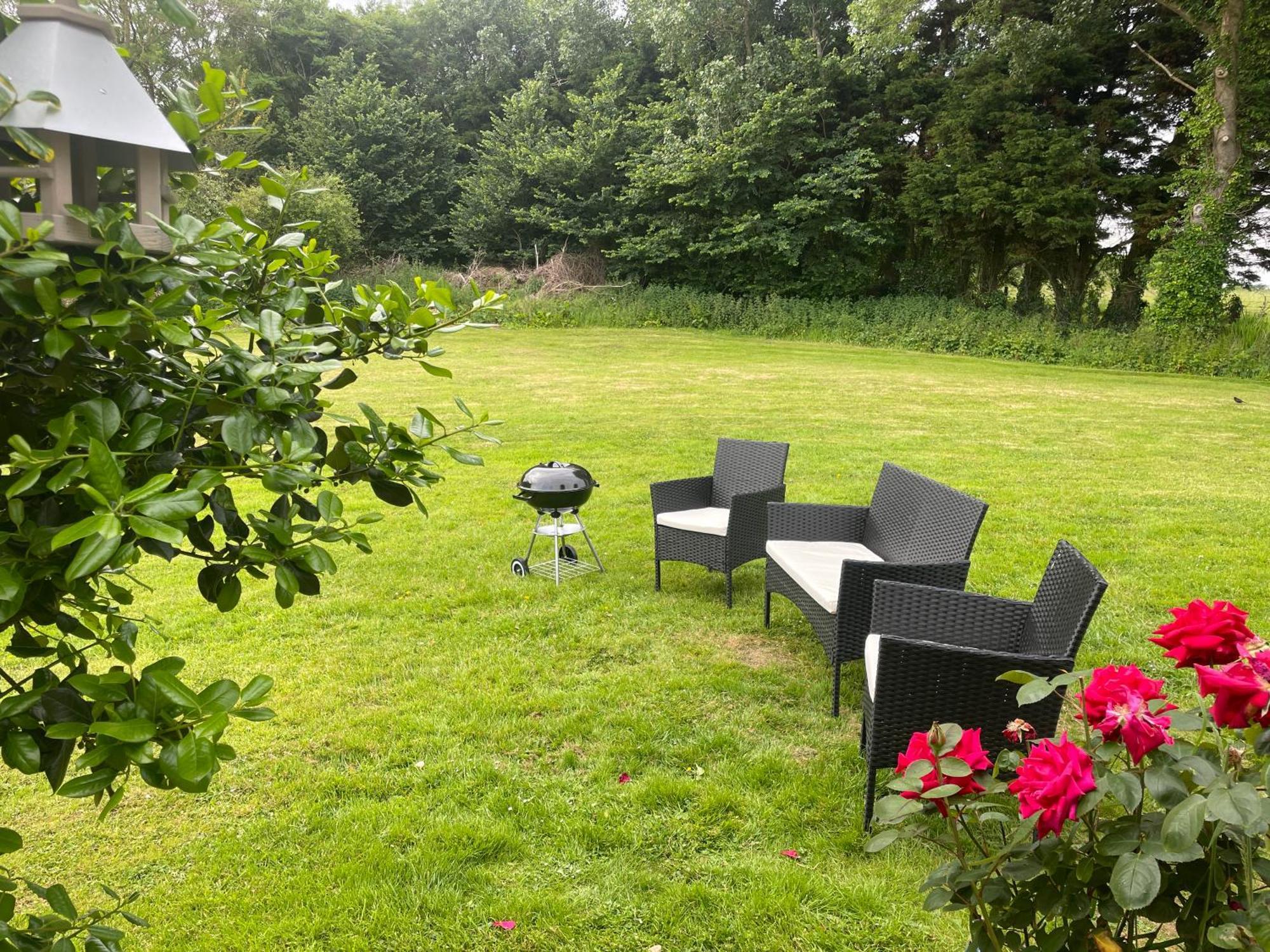 Look No Further Gorgeous Newly Renovated Contemporary Chalet Sandown Bay Holiday Centre 外观 照片