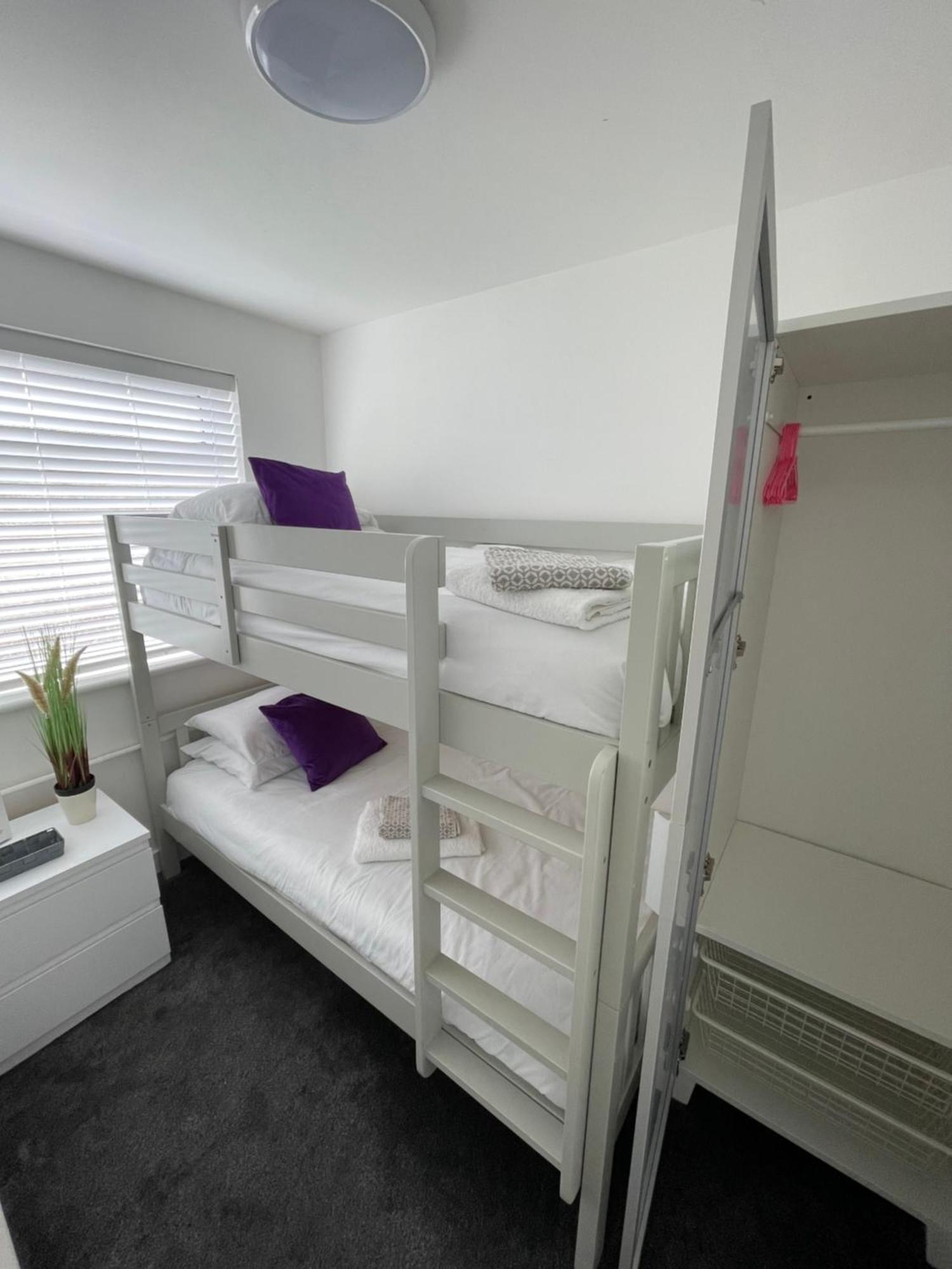 Look No Further Gorgeous Newly Renovated Contemporary Chalet Sandown Bay Holiday Centre 外观 照片